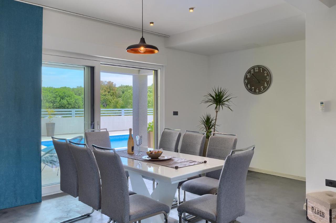 Kuca Za Odmor Ines Villa Pula Ngoại thất bức ảnh